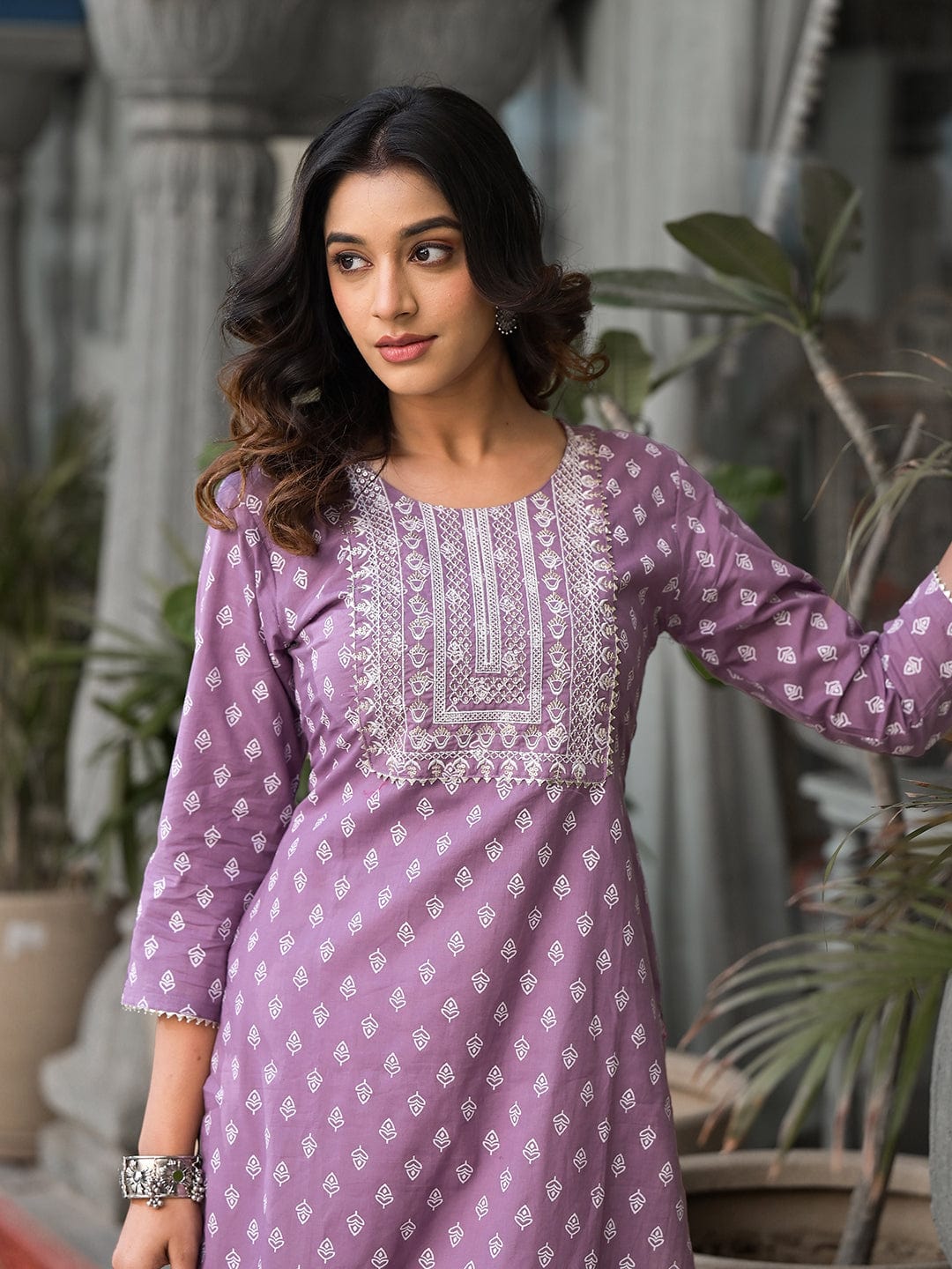 The Kurti Collection Mauve Straight Kurta With Embroidered Yoke