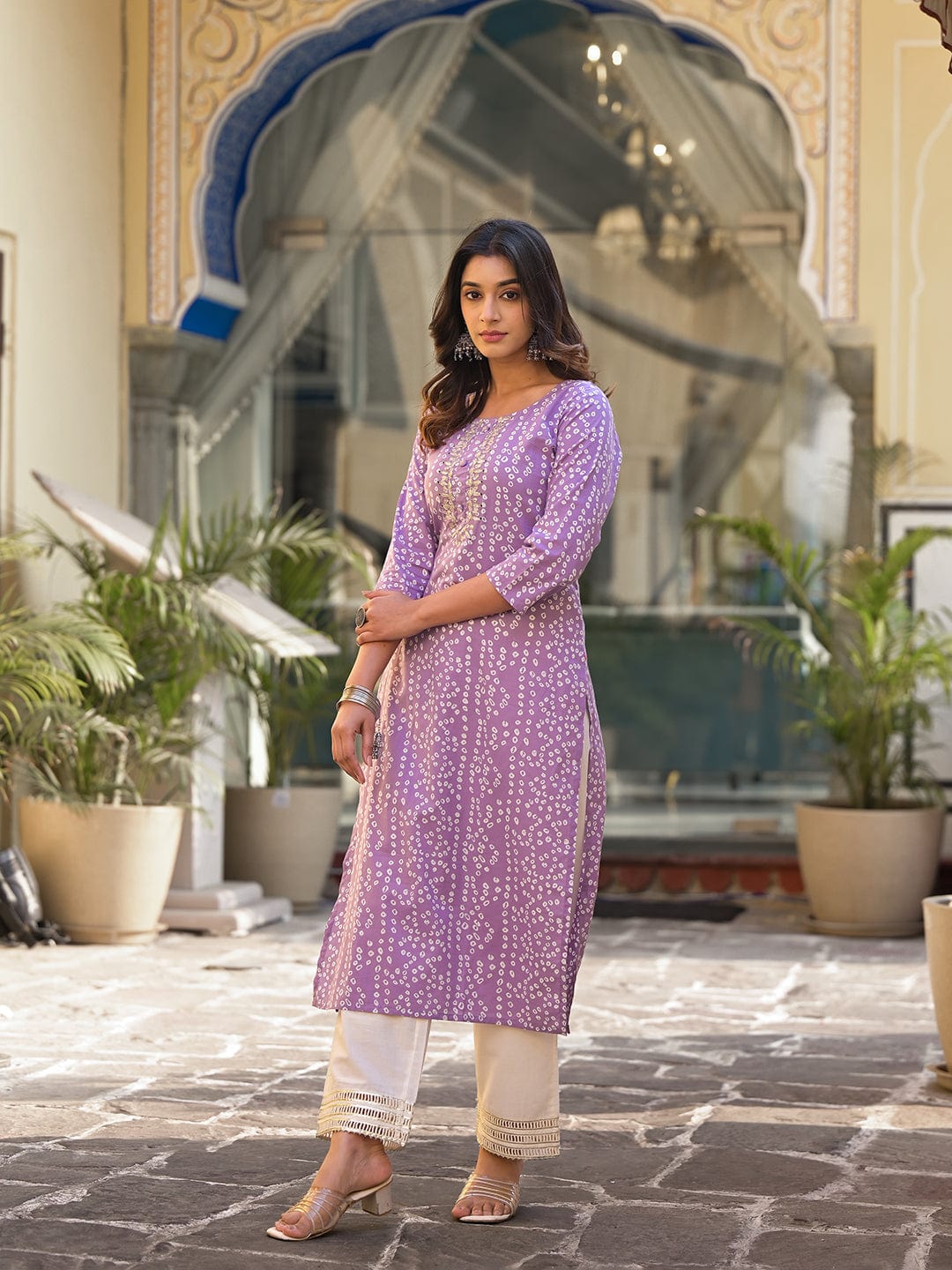 The Kurti Collection Lavender Bandhani Print Embroidered Kurta Has Round Neck
