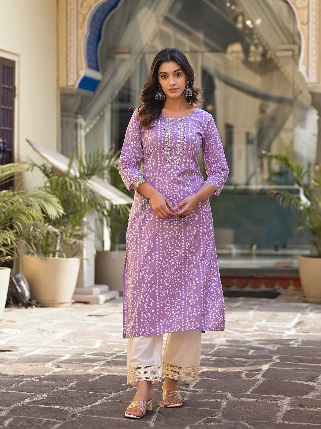 The Kurti Collection Lavender Bandhani Print Embroidered Kurta Has Round Neck