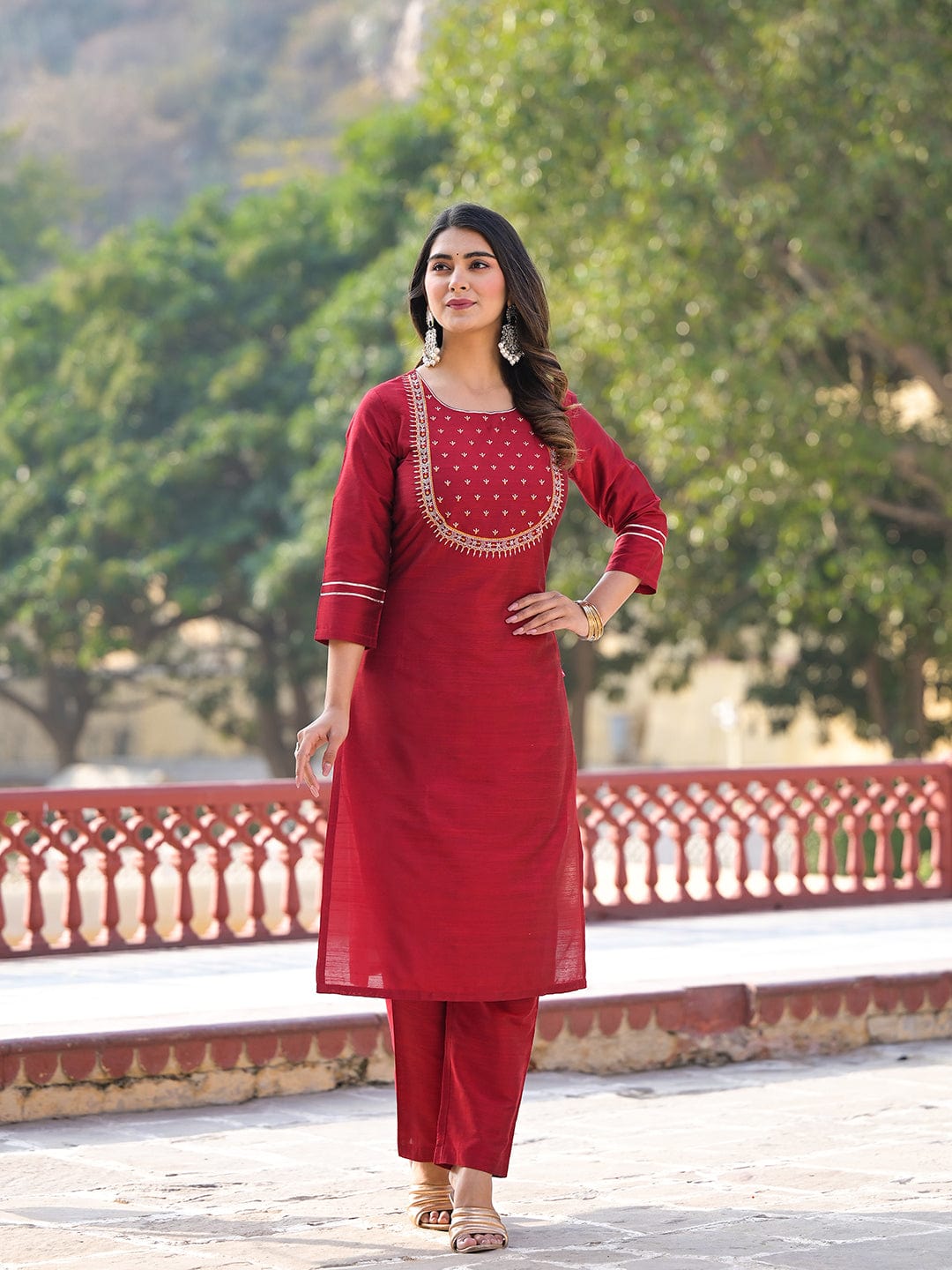 The Kurti Collection Maroon Yoke Embroidered Straight Kurta Paired With Sgtraight Pant And Leheriya Dupatta