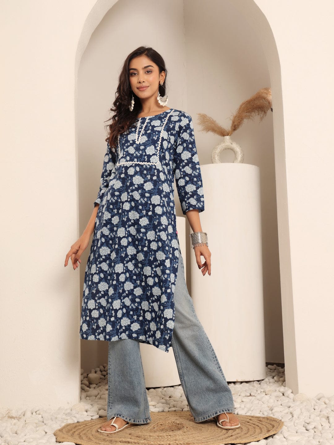 The Kurti Collection Women Blue Floral Jaal Printed Straight Kurta With Side Slit.