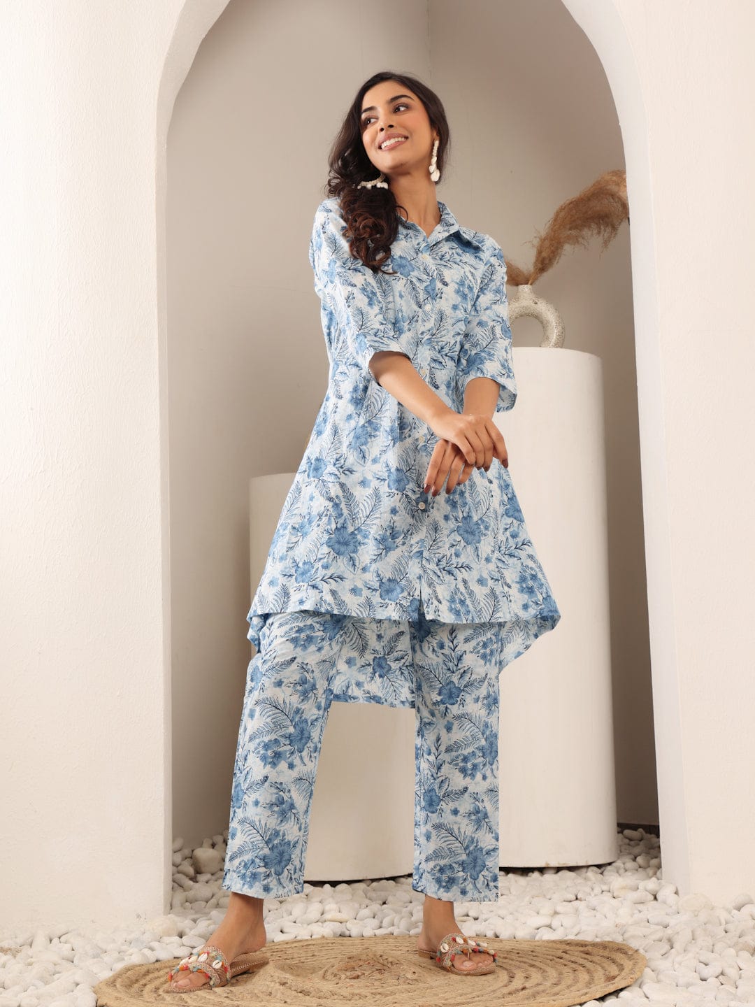 The Kurti Collection Women Blue Floral Printed Hi-Low Hem Style Kurta Sets