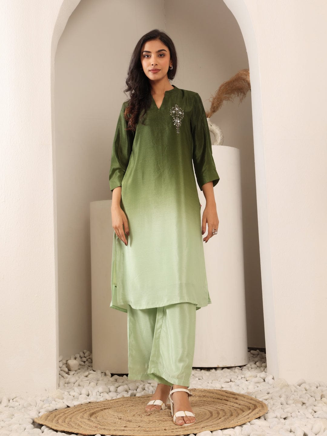 The Kurti Collection Women Mandarin Collar Placement Embroidered Kurta Paired With Tonal Bottom