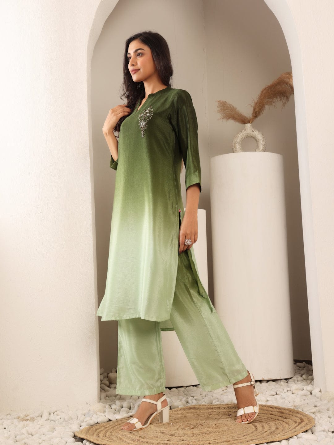 The Kurti Collection Women Mandarin Collar Placement Embroidered Kurta Paired With Tonal Bottom