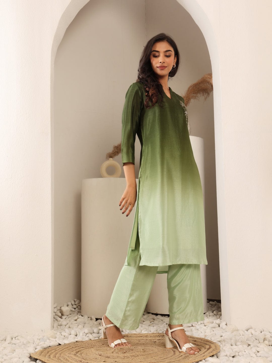 The Kurti Collection Women Mandarin Collar Placement Embroidered Kurta Paired With Tonal Bottom