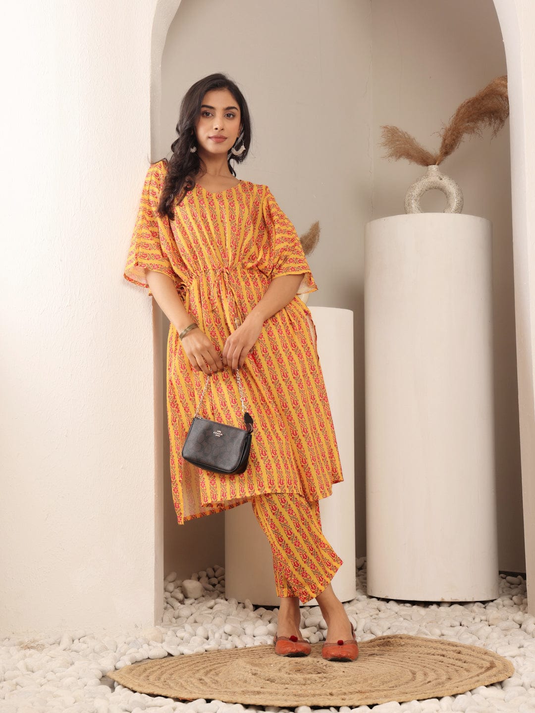 The Kurti Collection Women Floral Printed V Neck Kaftan With Trouser