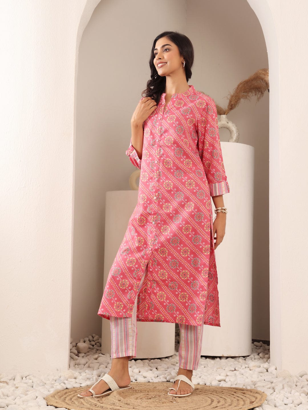 The Kurti Collection Women Coral Pink Bandhani Printed Kurta With Trouser