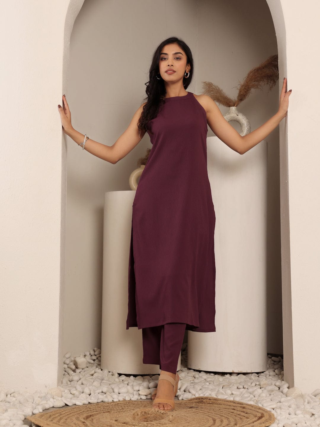 The Kurti Collection Women Halter Neck Straight Kurta Paired With Tonal Bottom And Printed Dupatta
