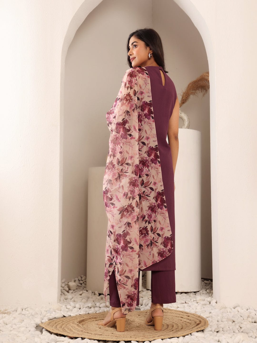 The Kurti Collection Women Halter Neck Straight Kurta Paired With Tonal Bottom And Printed Dupatta