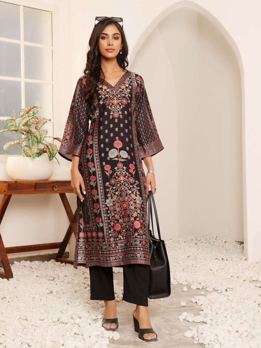 The Kurti Collection Women Black Ethnic Floral Printed Kurta With Solid Trouser.