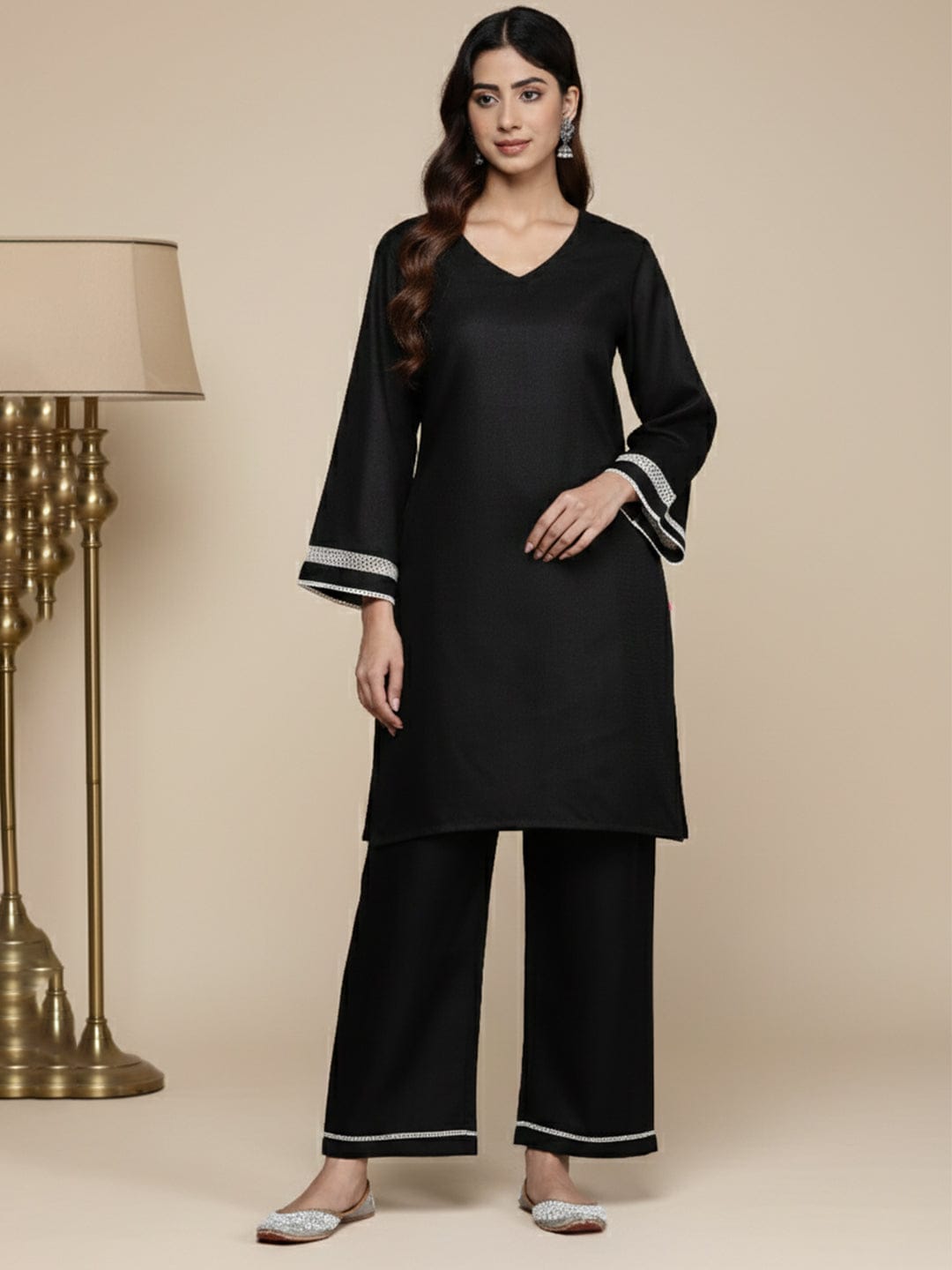 KSUT Women Black Lace Detailed Co-Ord Set