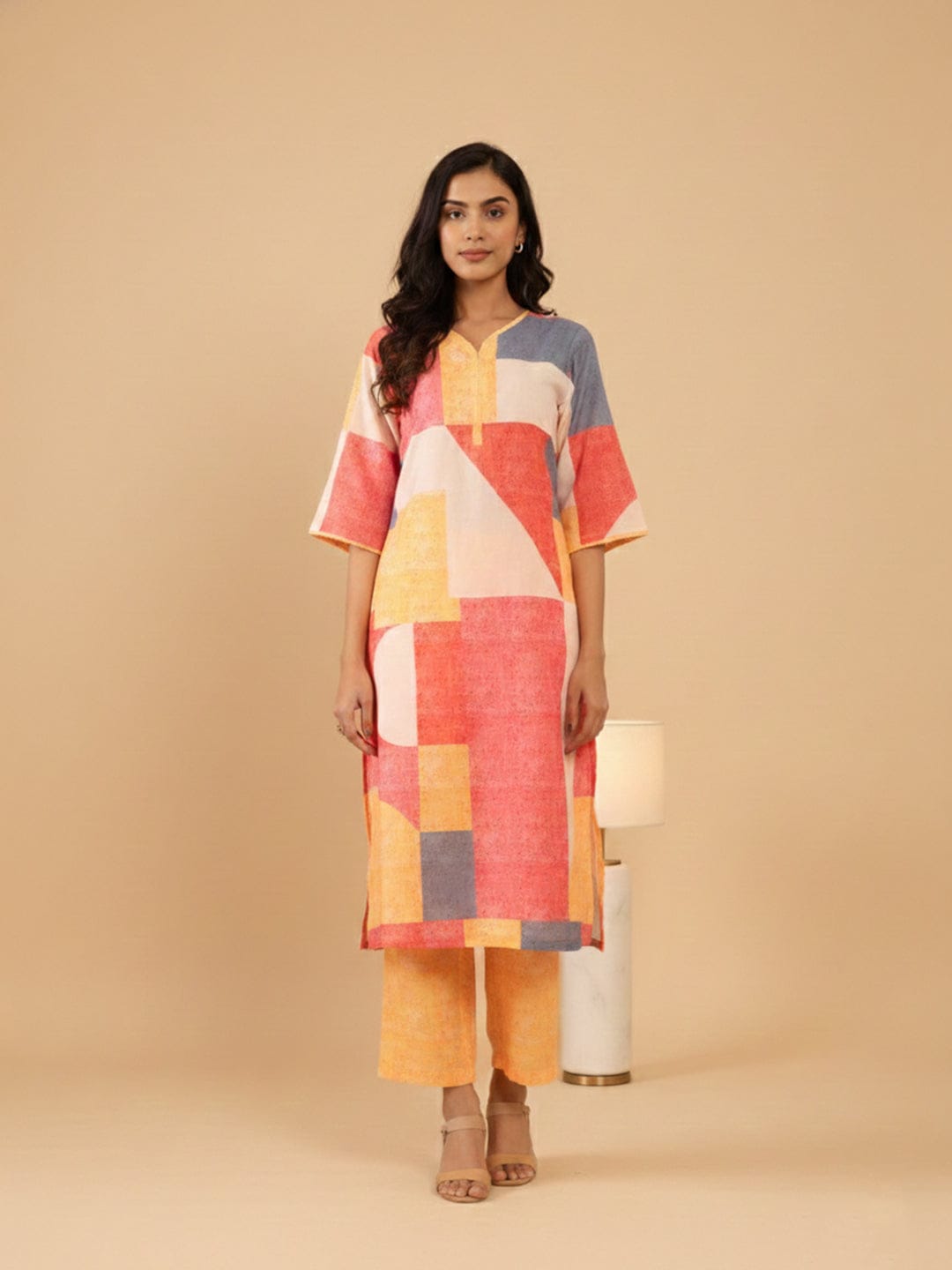 KSUT Women Pink Abstract Printed Straight Kurta Paired With Bottom