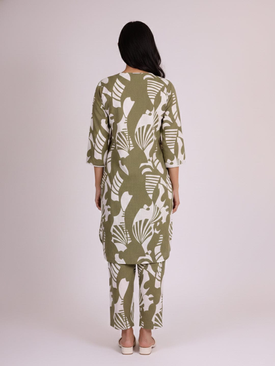 KSUT Women Bold Abstract Printed V Neck Flared Sleeve Kurta With Trouser