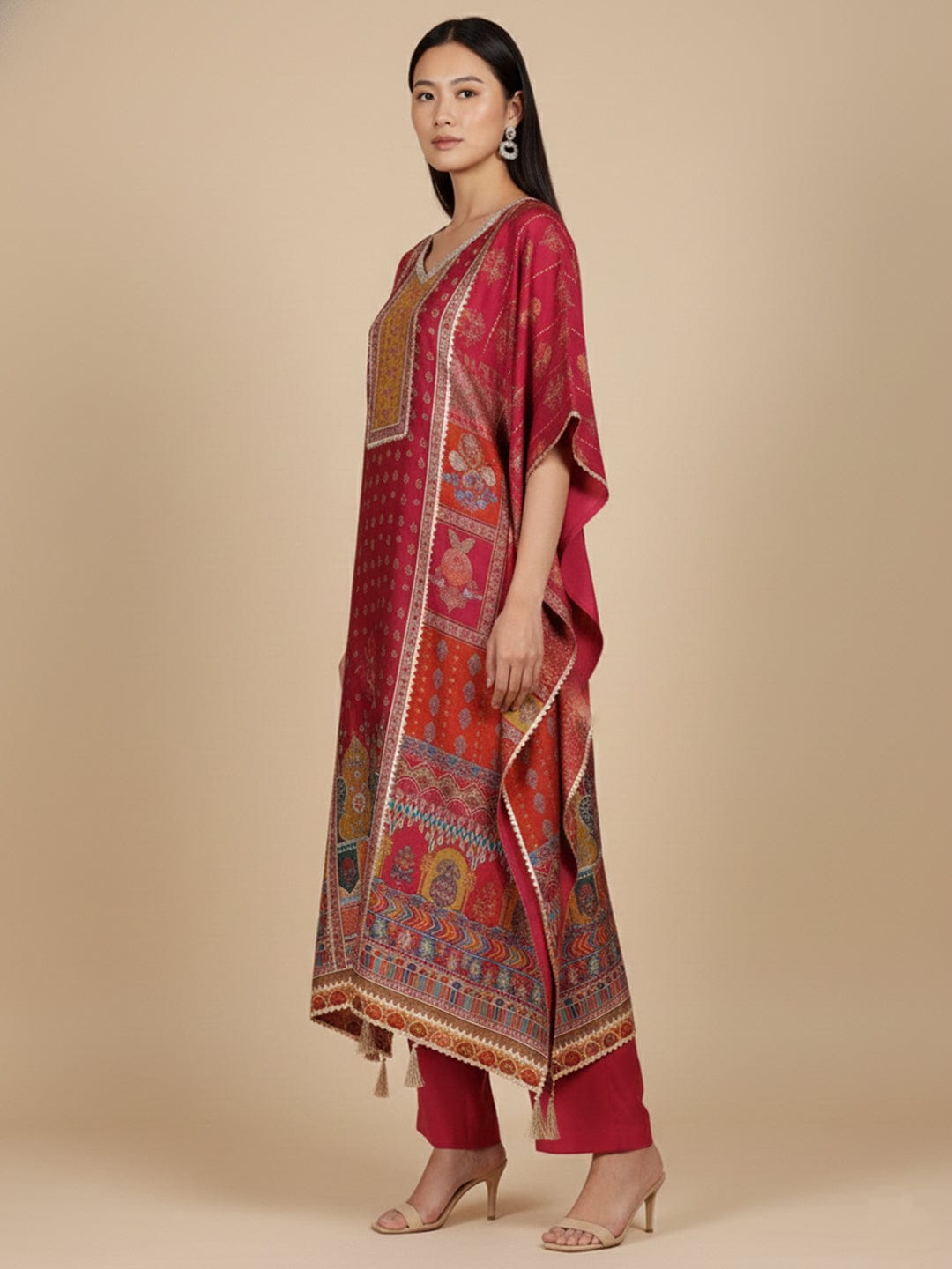 KSUT Women V Neck Ethnic Printed Zari Detailed Kaftan with Trouser