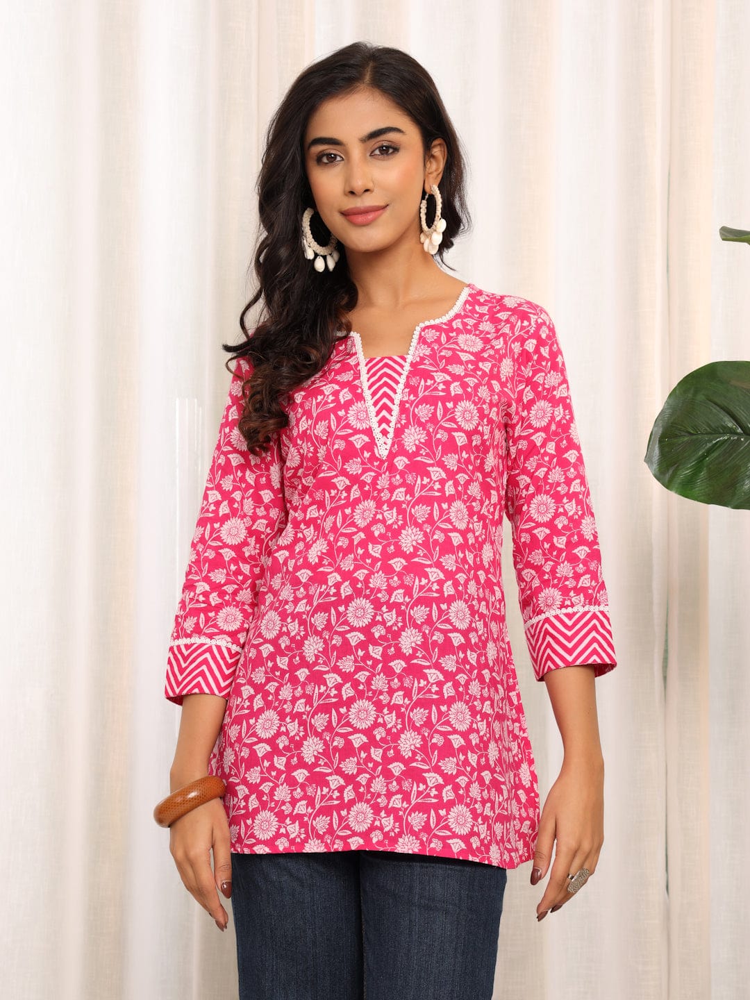 The Kurti Collection Women V Neck Jaipuri Jaal Printed Tunic