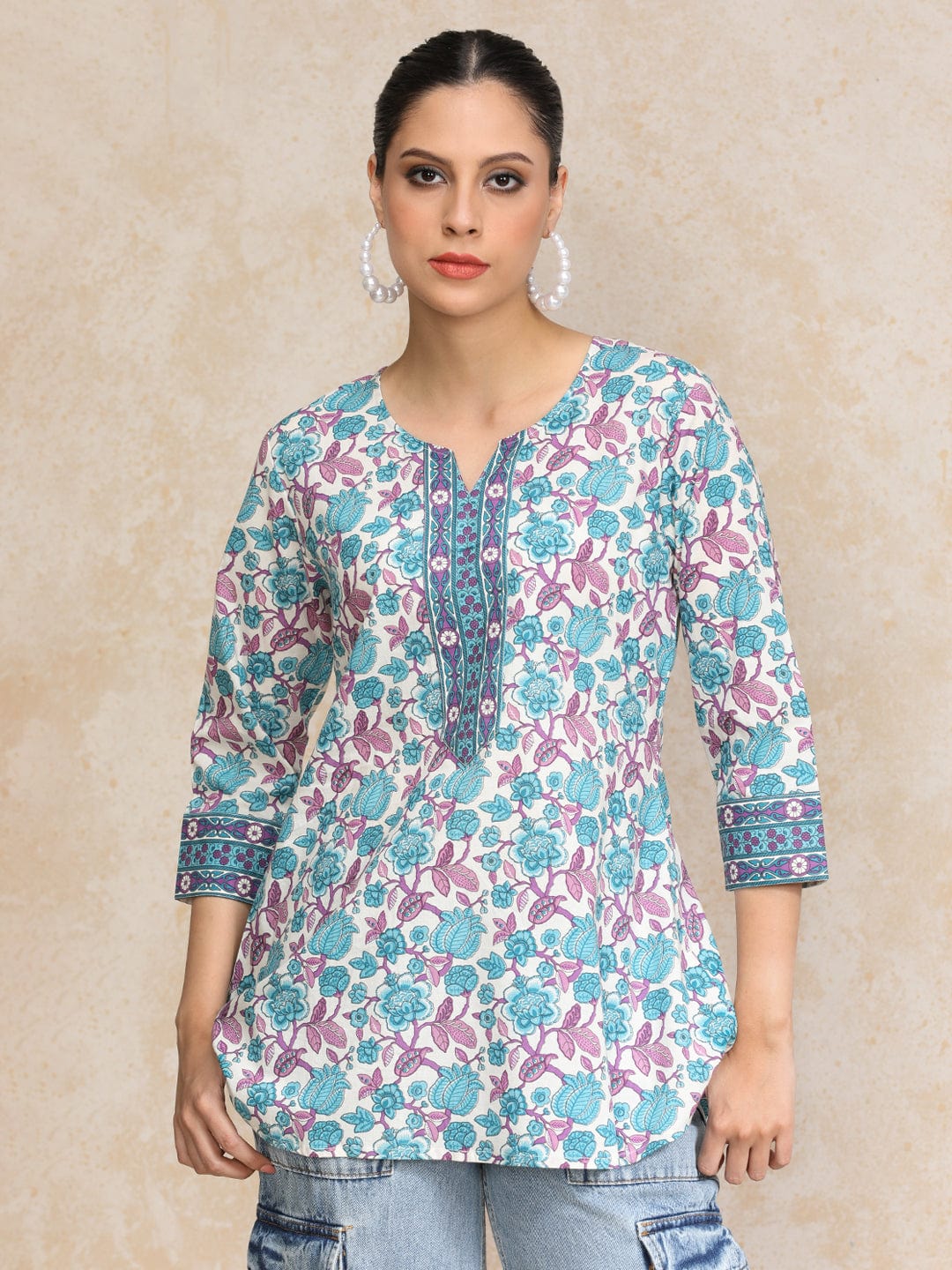 The Kurti Collection Women Floral Printed Curved Hem Tunic