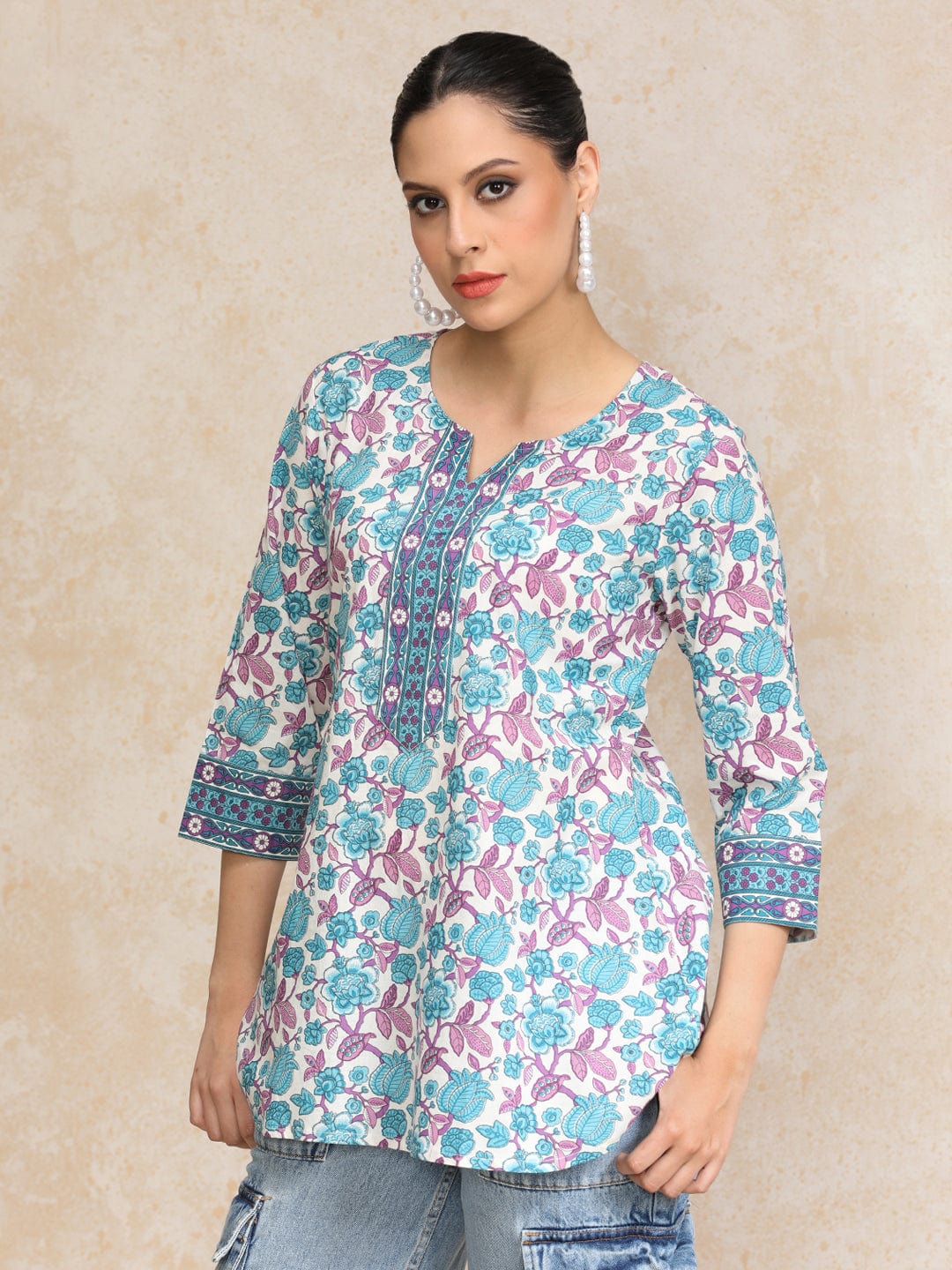 The Kurti Collection Women Floral Printed Curved Hem Tunic