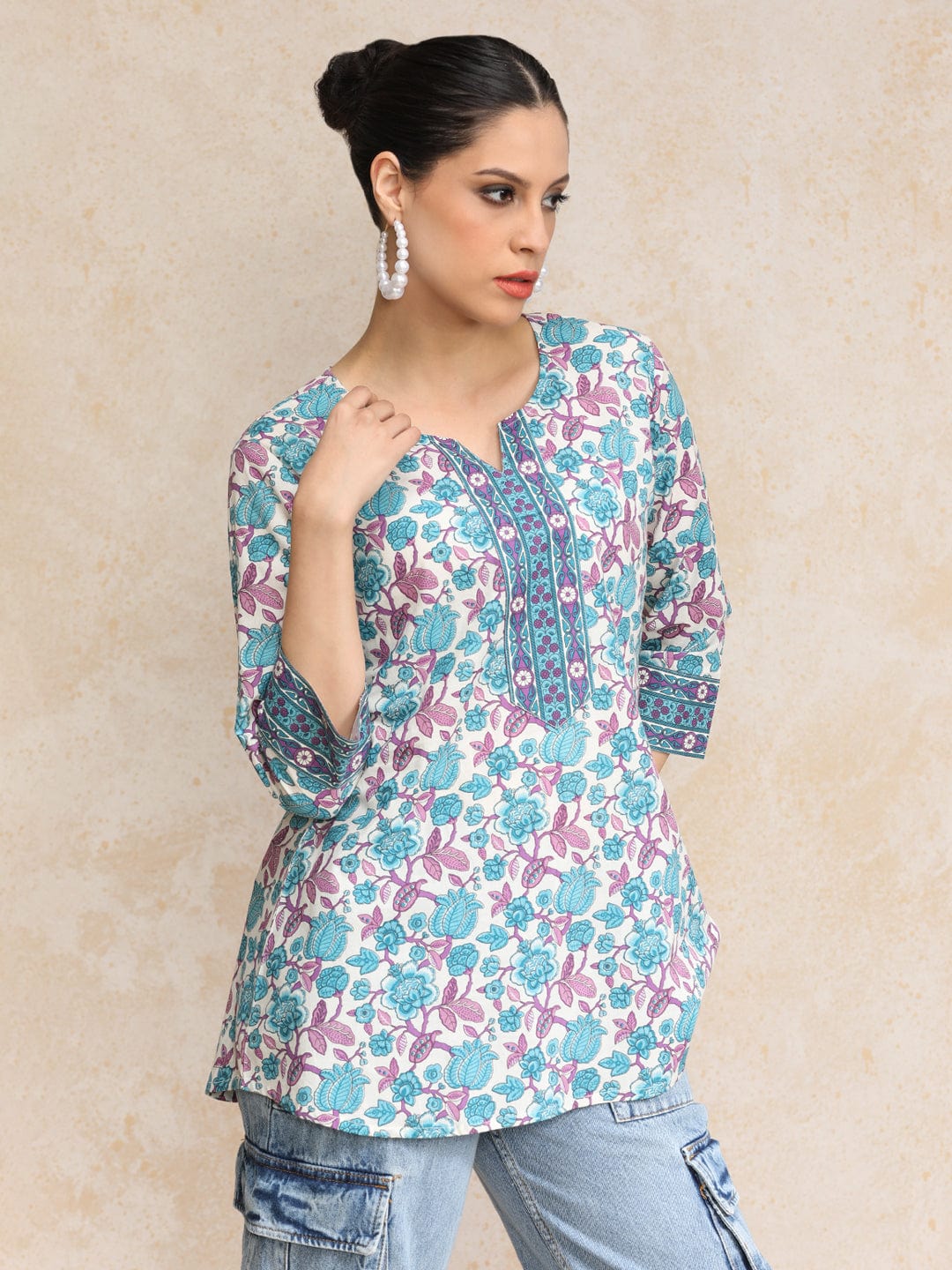 The Kurti Collection Women Floral Printed Curved Hem Tunic