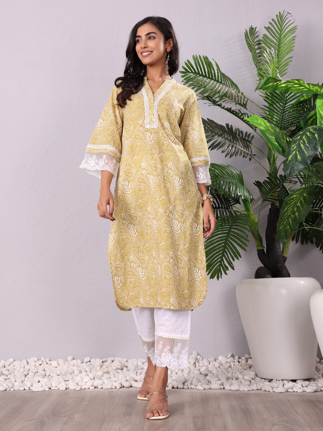 The Kurti Collection Women Paisely Printed Lace Detailed Flared Sleeve Kurta
