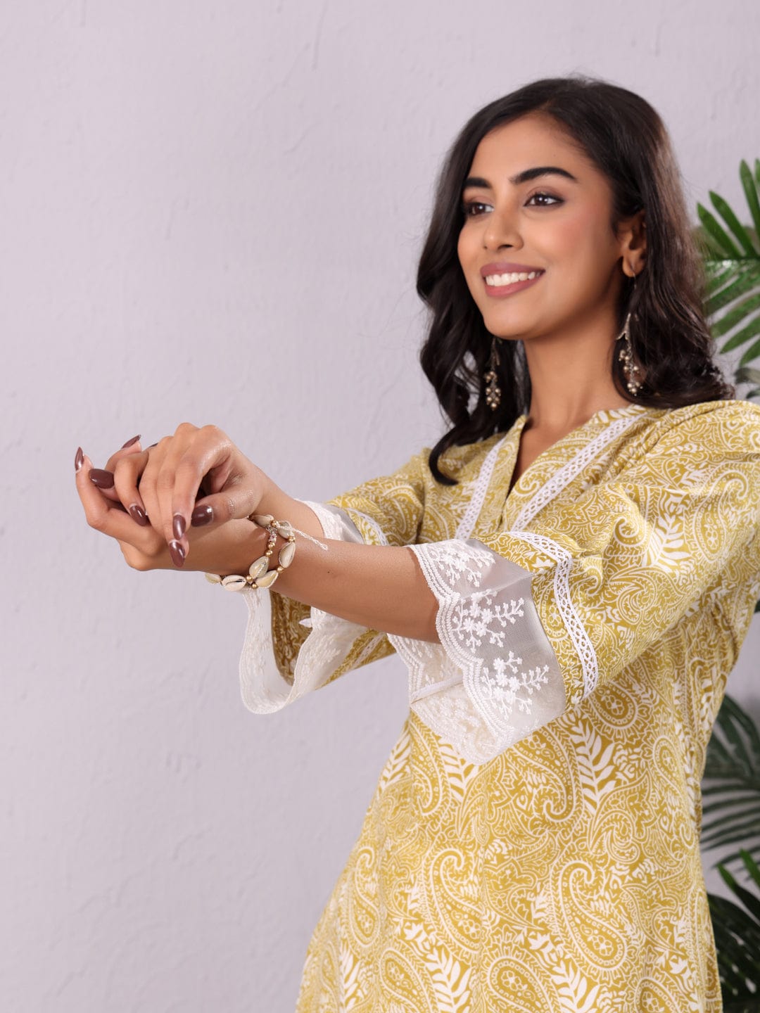 The Kurti Collection Women Paisely Printed Lace Detailed Flared Sleeve Kurta