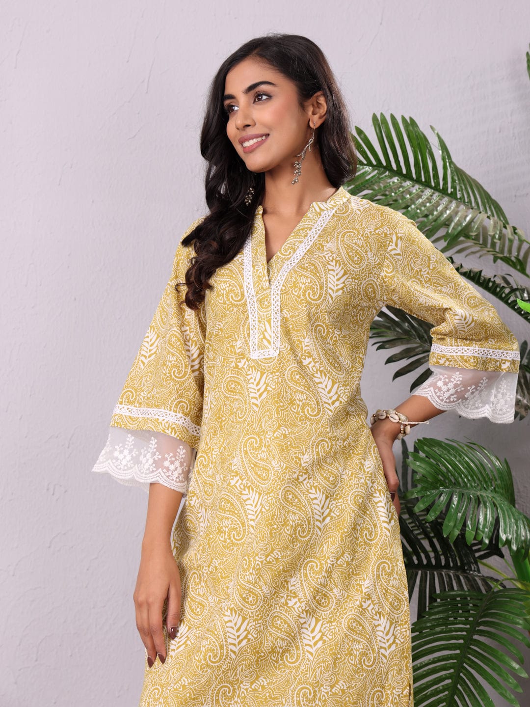 The Kurti Collection Women Paisely Printed Lace Detailed Flared Sleeve Kurta