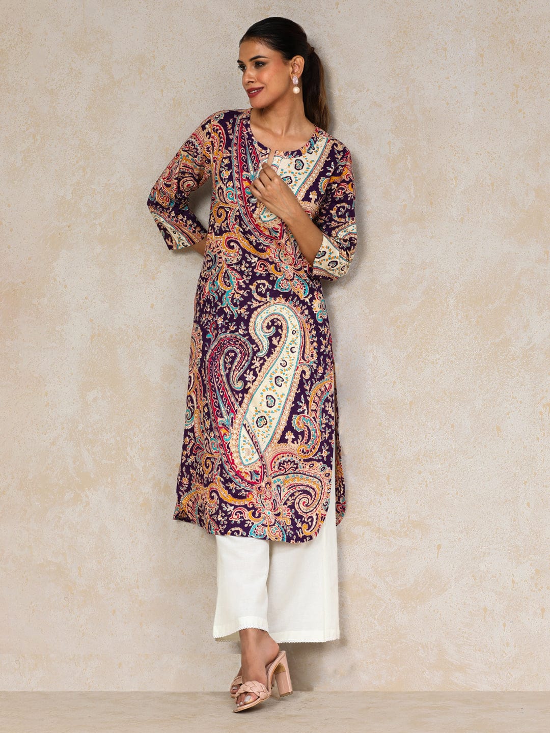 The Kurti Collection Women paisley printed three quarter sleeve Kurta