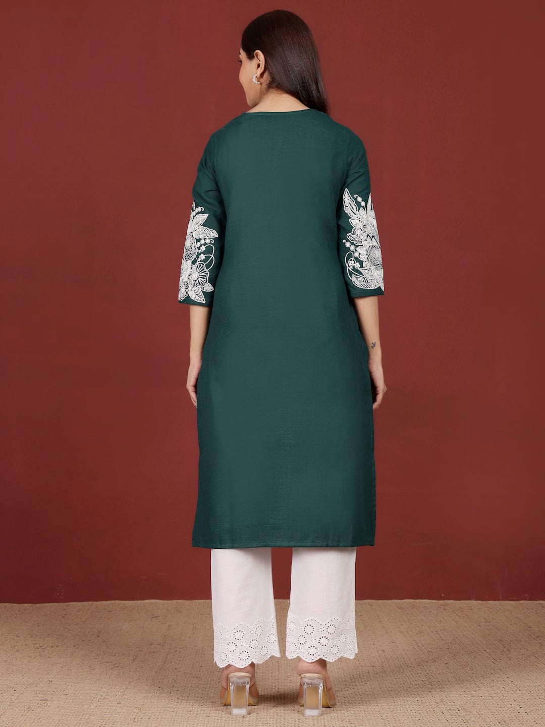 The Kurti Collection Women Floral Motif Thread Embroidered Straight Fit Kurta