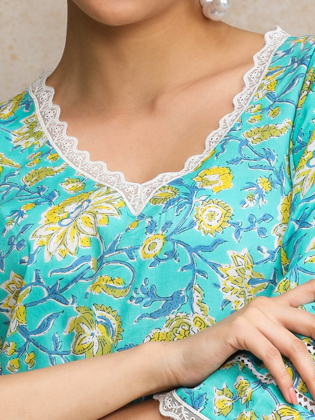 The Kurti Collection Women Ethnic Floral Printed With Lace Detaling Kurta