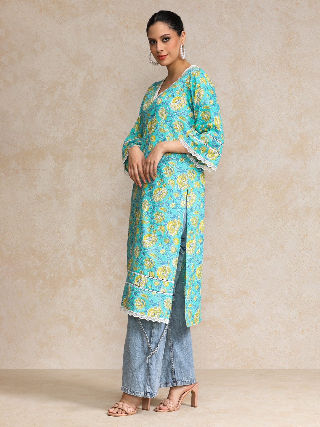 The Kurti Collection Women Ethnic Floral Printed With Lace Detaling Kurta