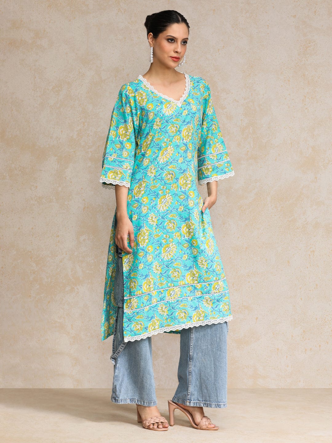 The Kurti Collection Women Ethnic Floral Printed With Lace Detaling Kurta
