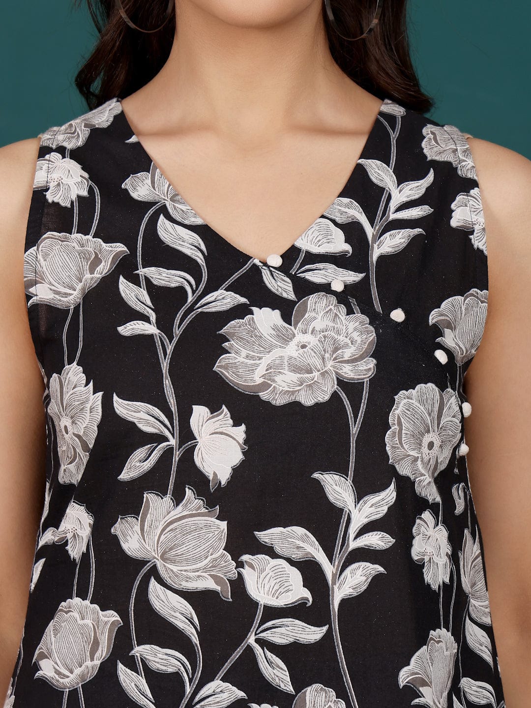 The Kurti Collection Women Floral Printed V Neck Front Slit Kurta