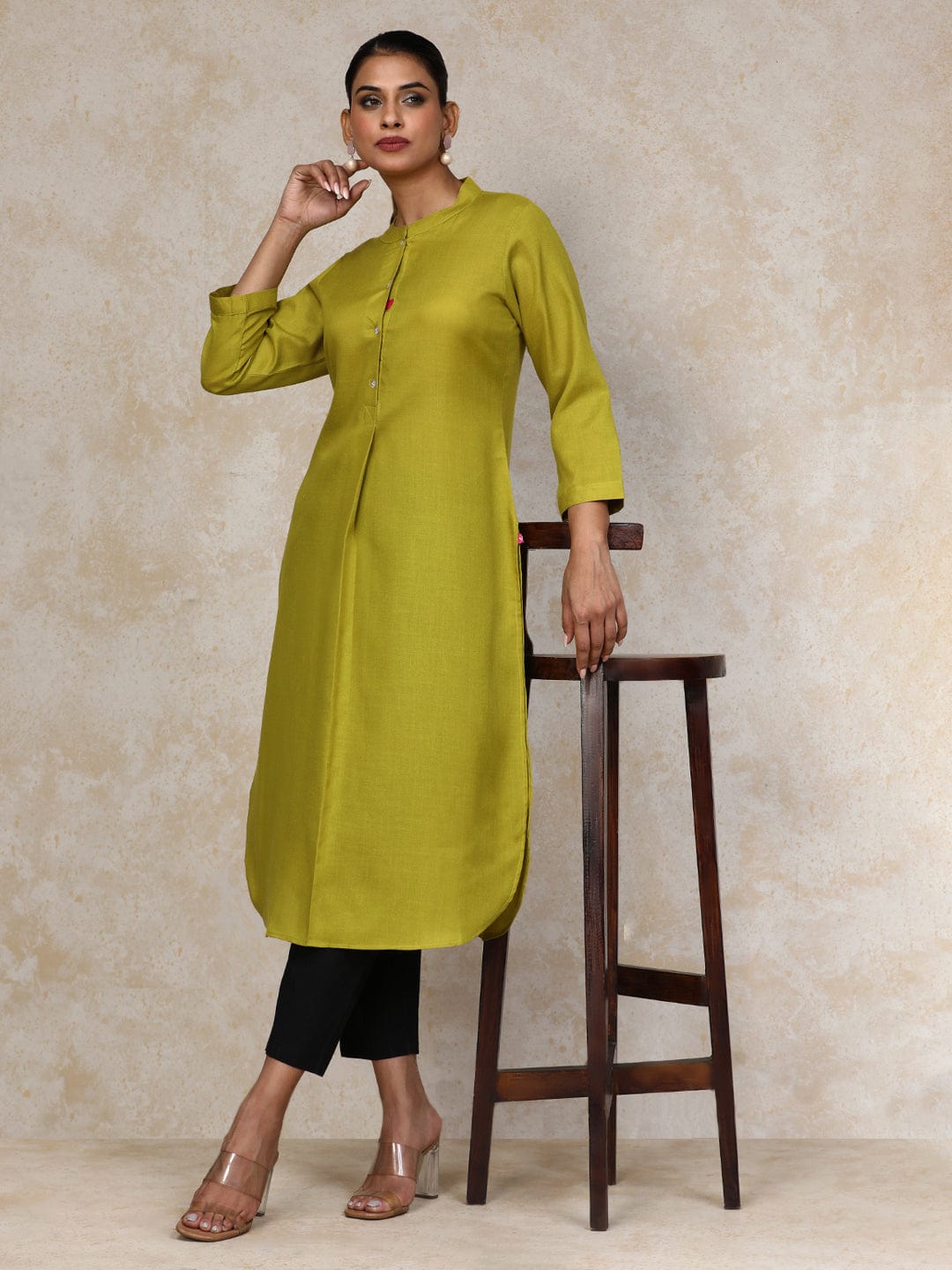 The Kurti Collection Women Apple Hem, Heart Shaped Embroidered Kurta
