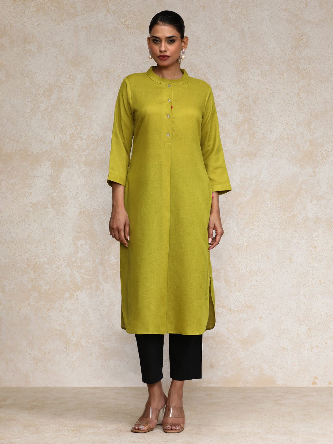 The Kurti Collection Women Apple Hem, Heart Shaped Embroidered Kurta