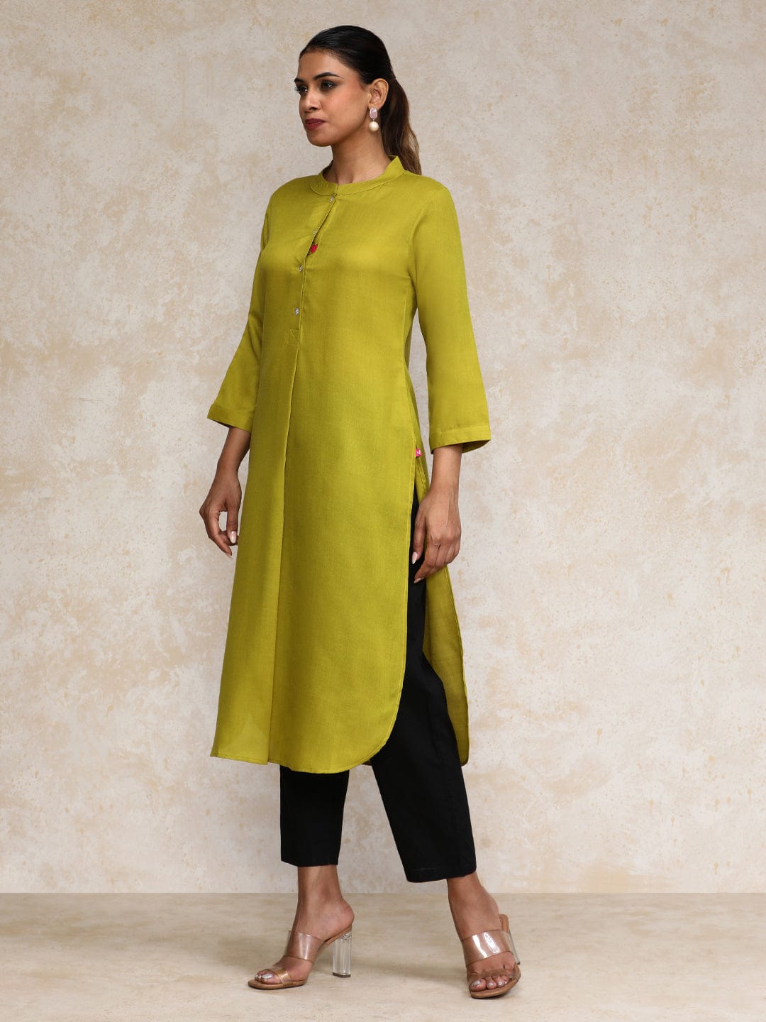 The Kurti Collection Women Apple Hem, Heart Shaped Embroidered Kurta
