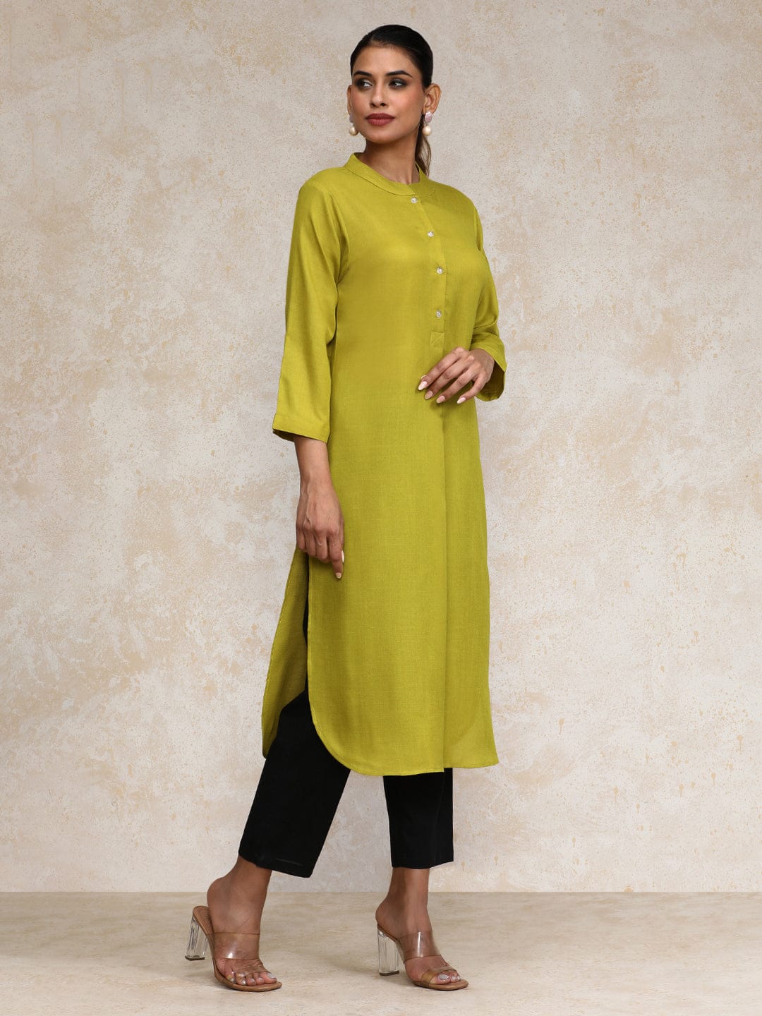 The Kurti Collection Women Apple Hem, Heart Shaped Embroidered Kurta