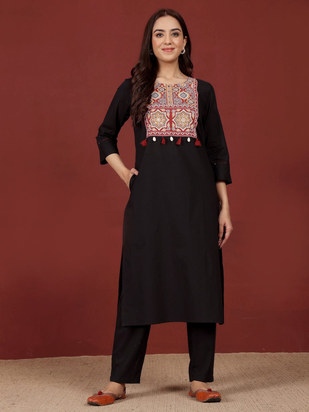 The Kurti Collection Women Jaipuri Ethnic Printed Yoke With Tassel & Shell Detailed Straight Kurta