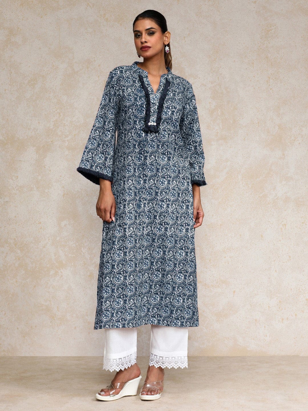 The Kurti Collection The Kurti Collection Women Ethnic Floral Printed straight kurta