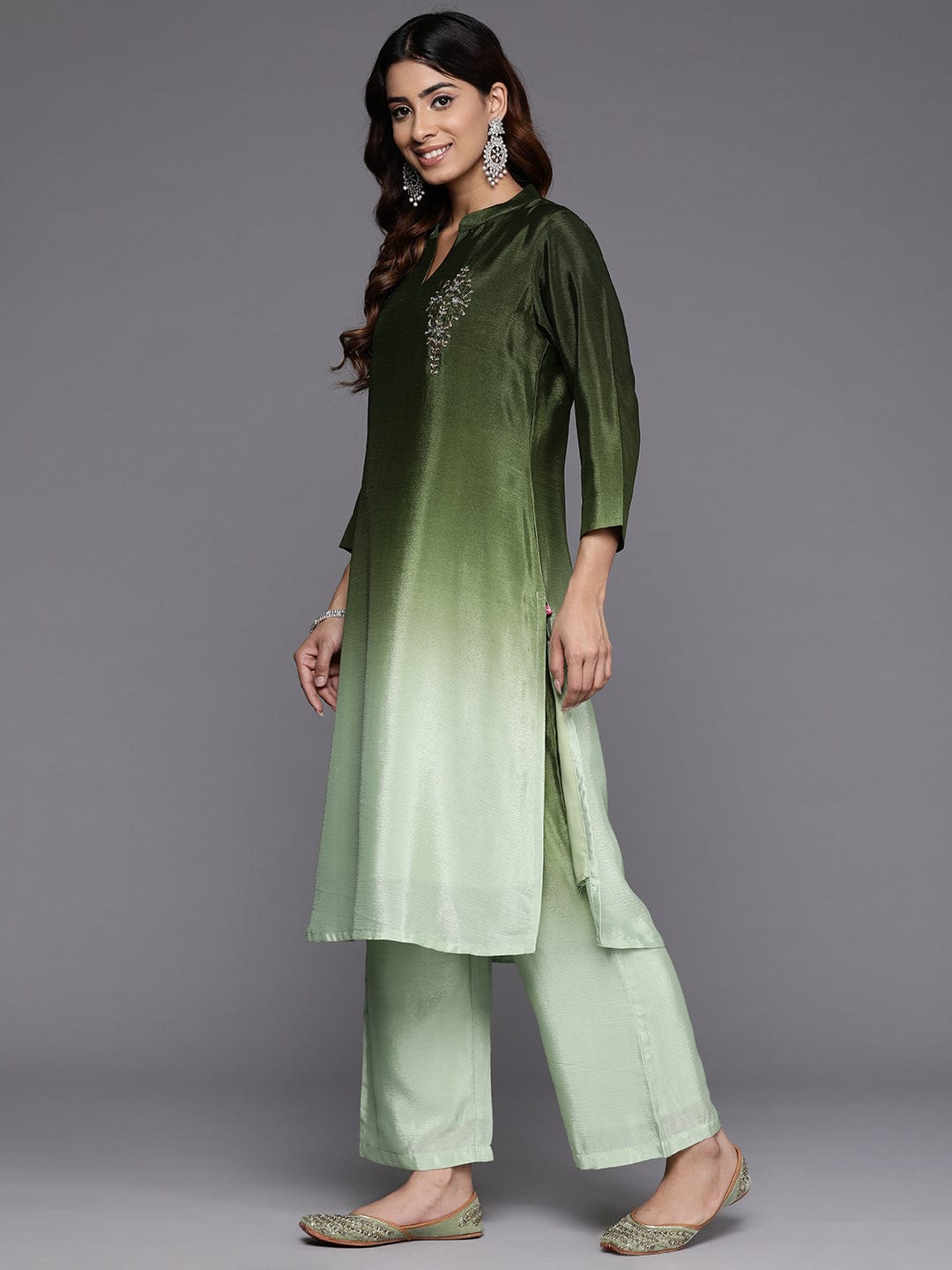 The Kurti Collection Women Mandarin Collar Placement Embroidered Kurta Paired With Tonal Bottom