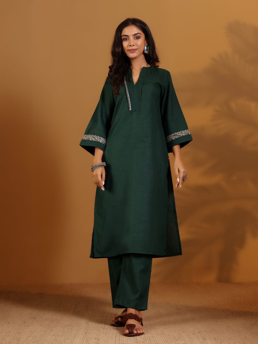 The Kurti Collection Women Green Mandarin Collar Thread Embroidered With Pleated Detailing Kurta Paired With Bottom