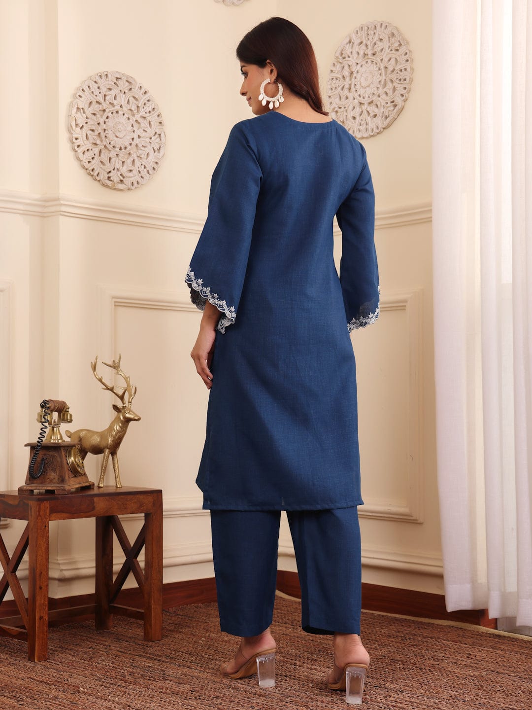The Kurti Collection Women Navy Blue Floral Thread And Zari Embroidered Panelled Kurta With Trousers