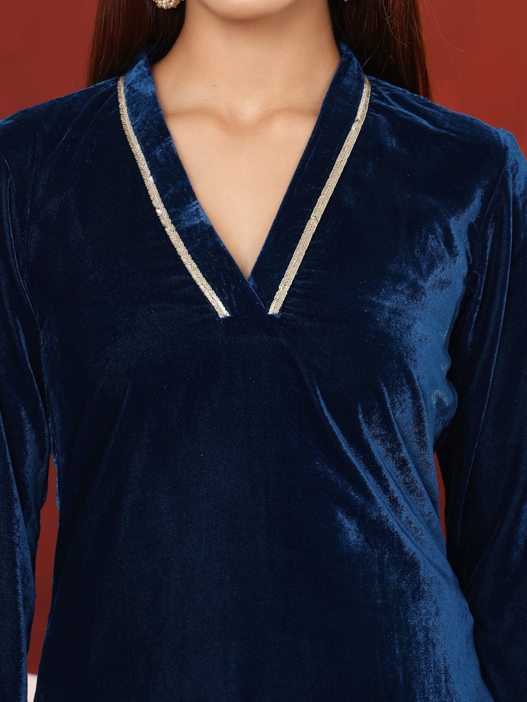 The Kurti Collection Women Blue Lace Detailed Velvet Straight Kurta With Trouser .