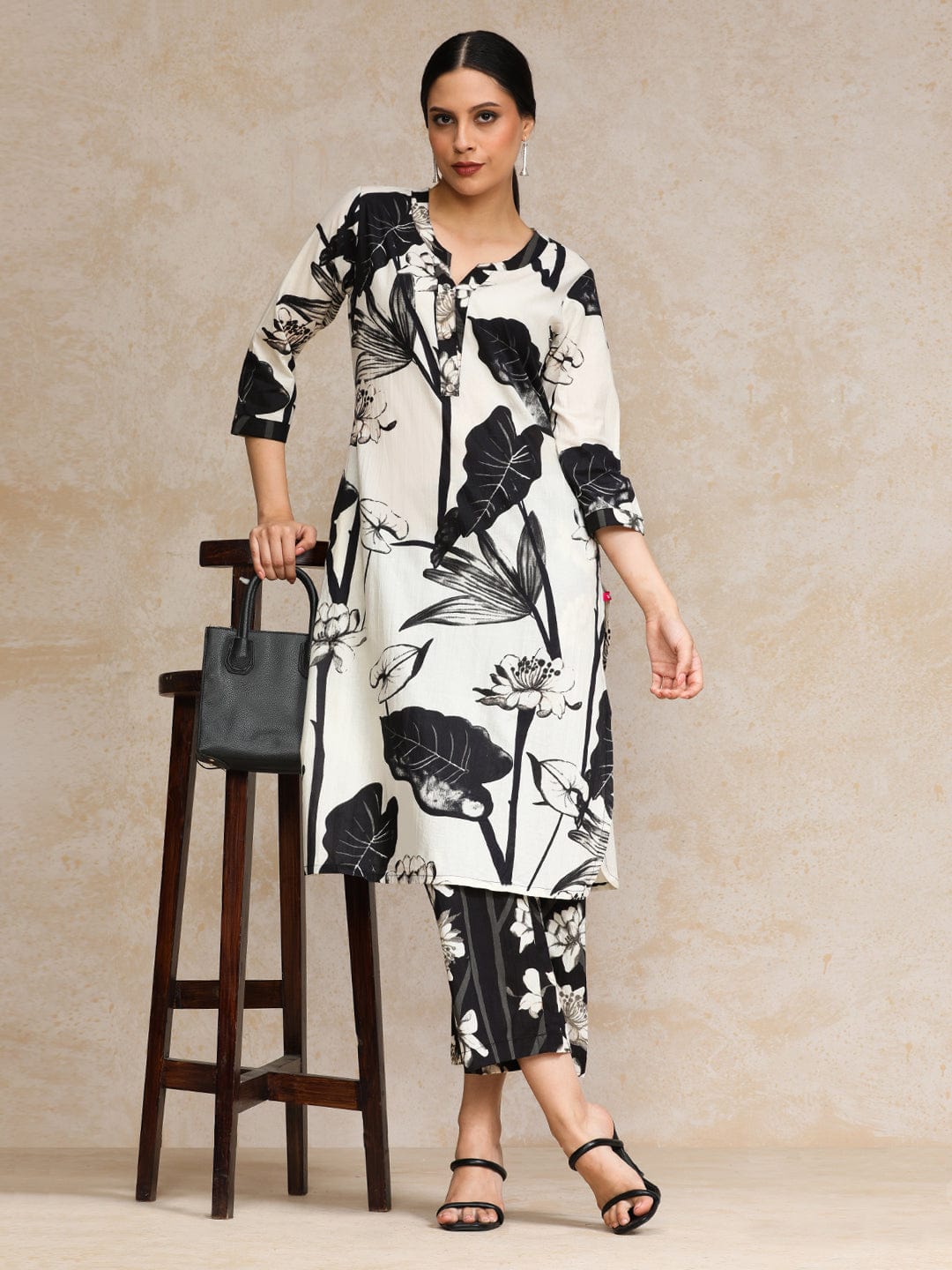 The Kurti Collection Floral Printed Apple Hem Kurta With Trouser