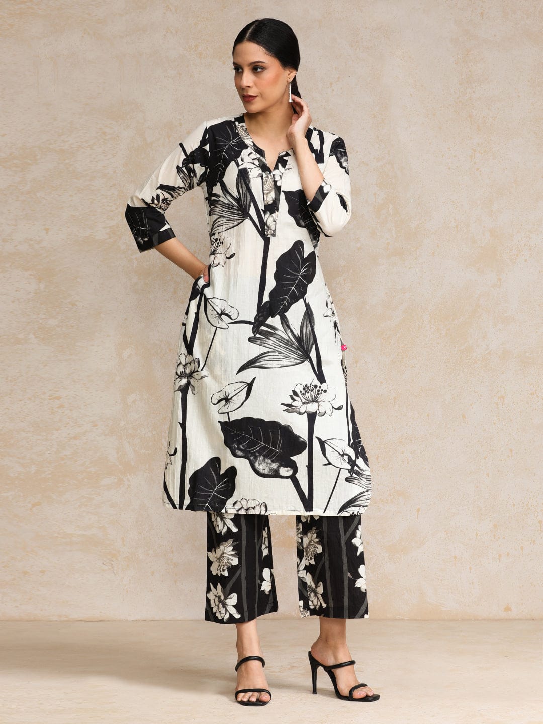 The Kurti Collection Floral Printed Apple Hem Kurta With Trouser