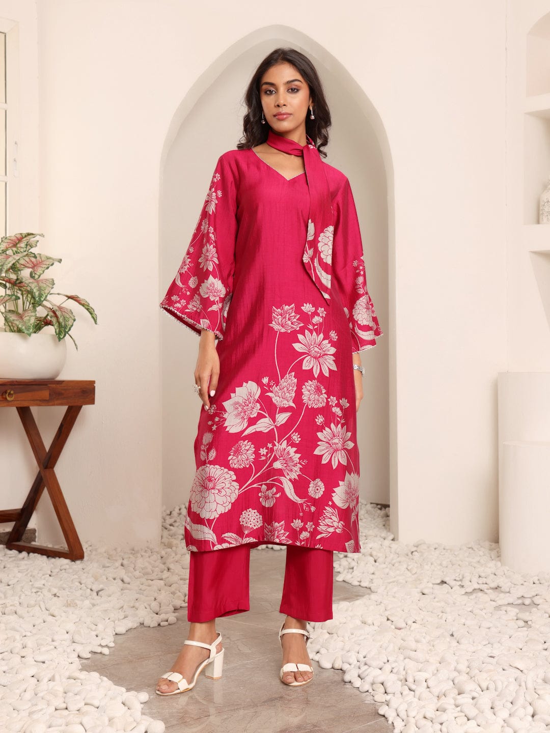 The Kurti Collection Women Fuchsia Pink Floral Printed Gota Detail Flared Sleeve Kurta With Solid Trouser