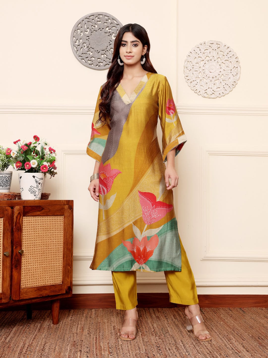 The Kurti Collection Women Olive Abstract Printed Gota Lace Detailed Kurta With Solid Trouser.