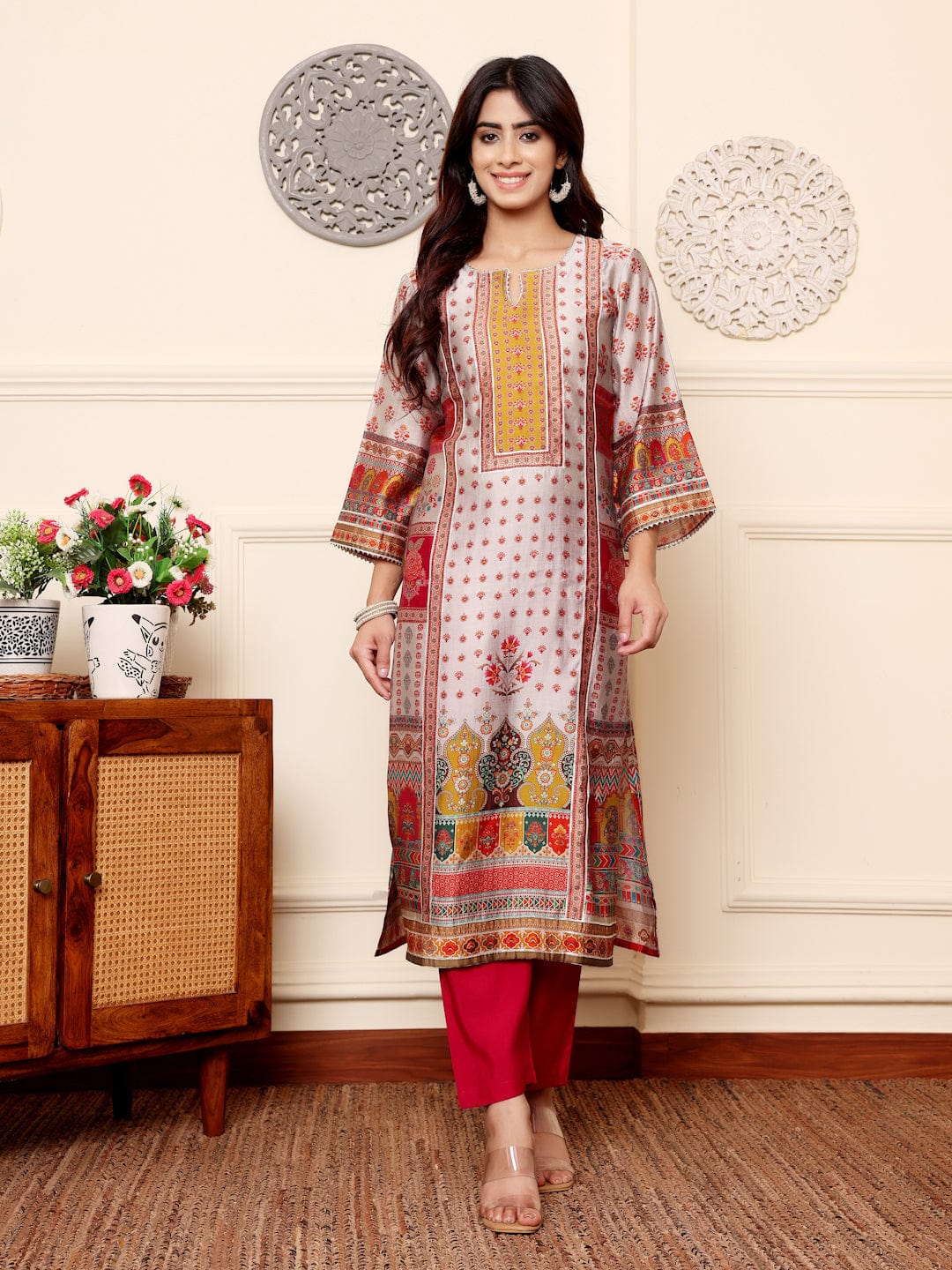 The Kurti Collection Women Grey Ethnic Floral Printed Gota Embellished Kurta With Solid Trouser.