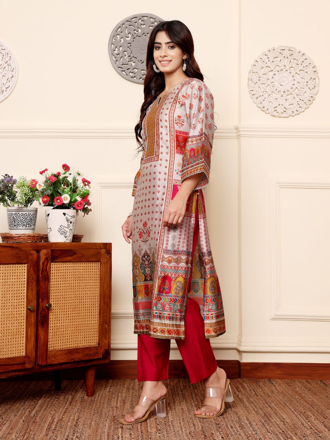 The Kurti Collection Women Grey Ethnic Floral Printed Gota Embellished Kurta With Solid Trouser.