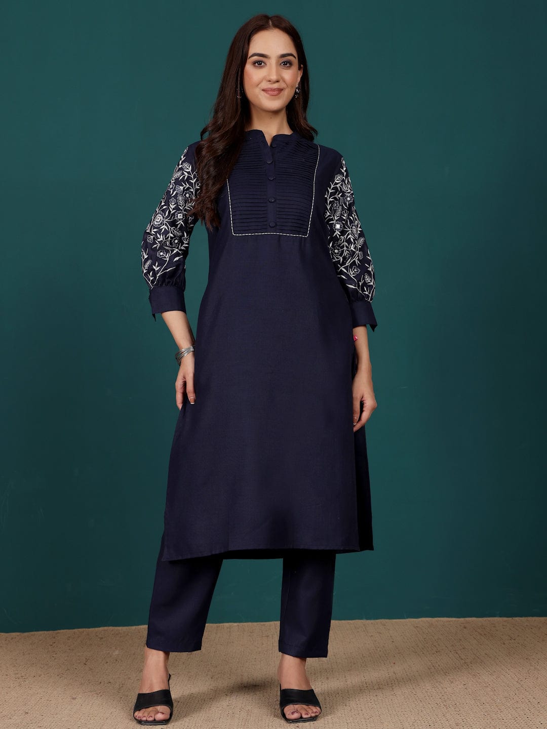 The Kurti Collection Women Floral Thread Embroidered Balloon Sleeve Pintuck Yoke Kurta With Trouser