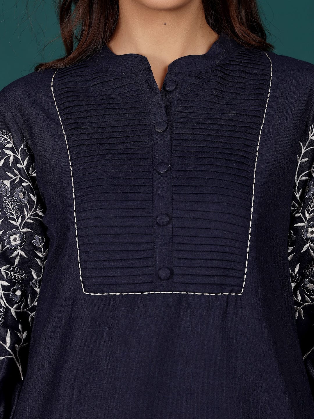 The Kurti Collection Women Floral Thread Embroidered Balloon Sleeve Pintuck Yoke Kurta With Trouser