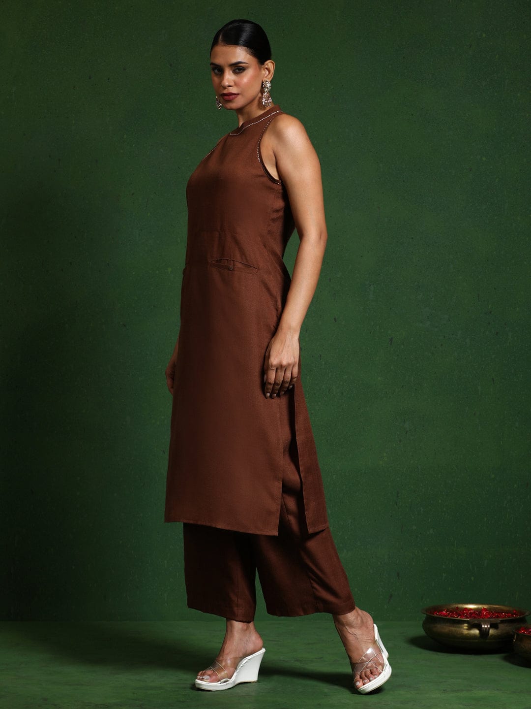 The Kurti Collection Women Round Neck Sleeveless Kurta with Trouser